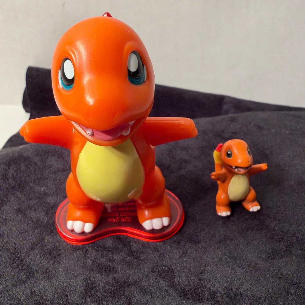 Vintage 1999 Pokemon Charmander Burger King Light Up Figure and Mini Figure Set